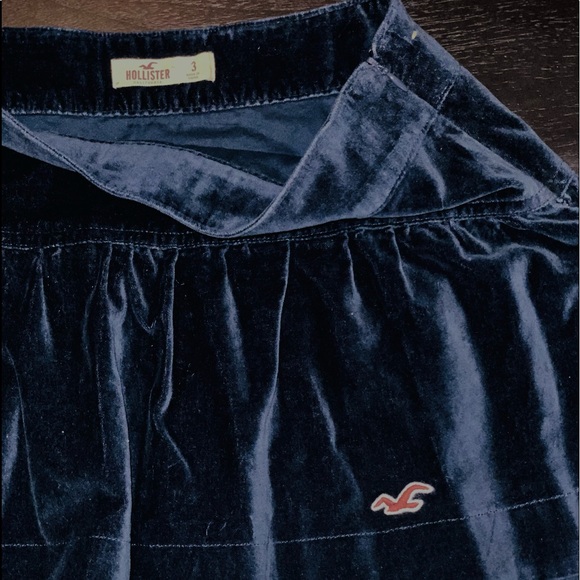Hollister's  skirt - Picture 2 of 3